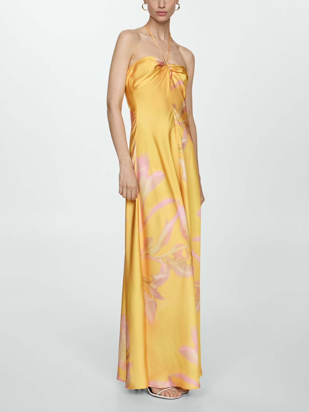 Gaun Maxi Halter Satin Kuning