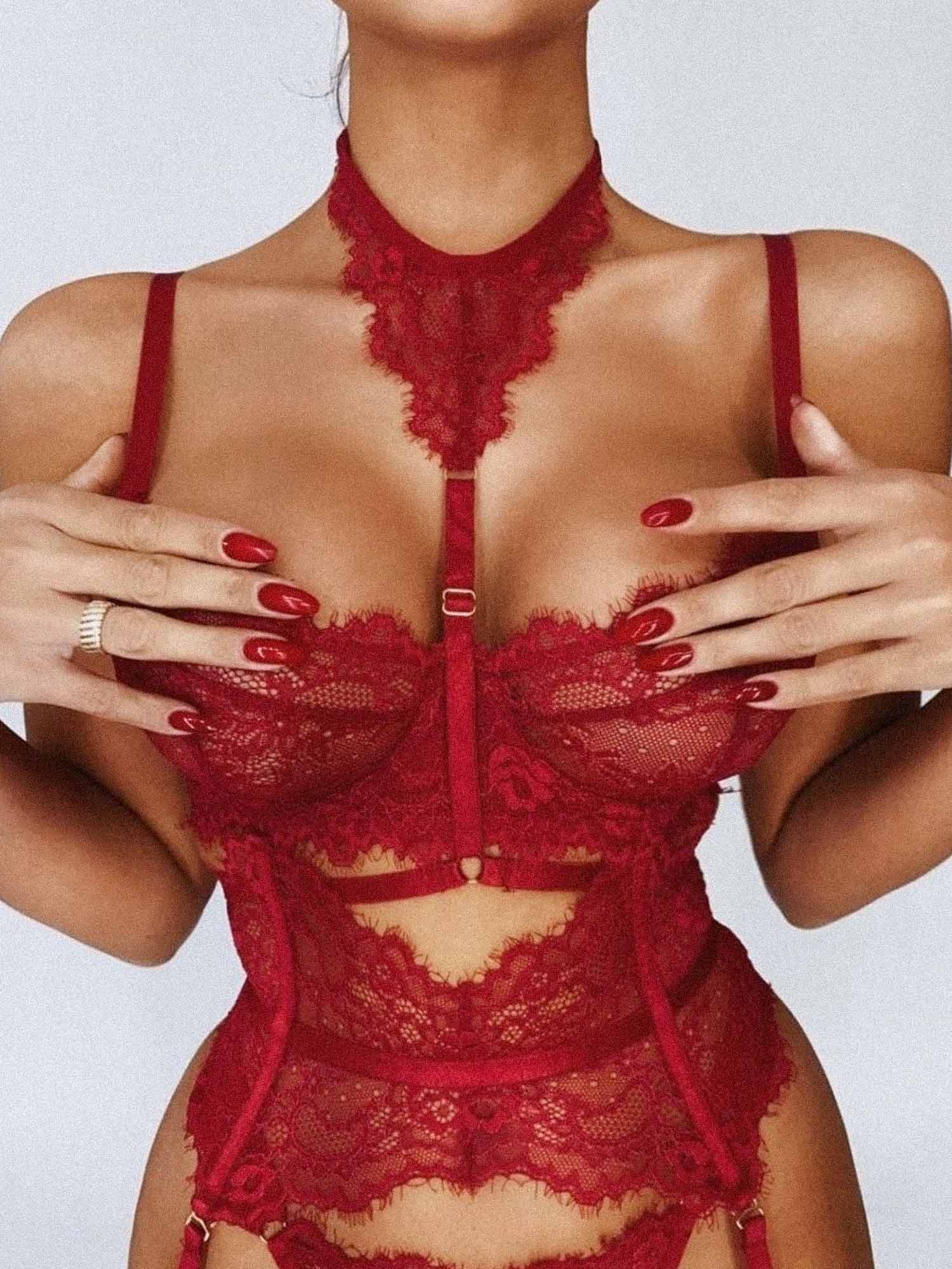 Set Lingerie Merah Liana