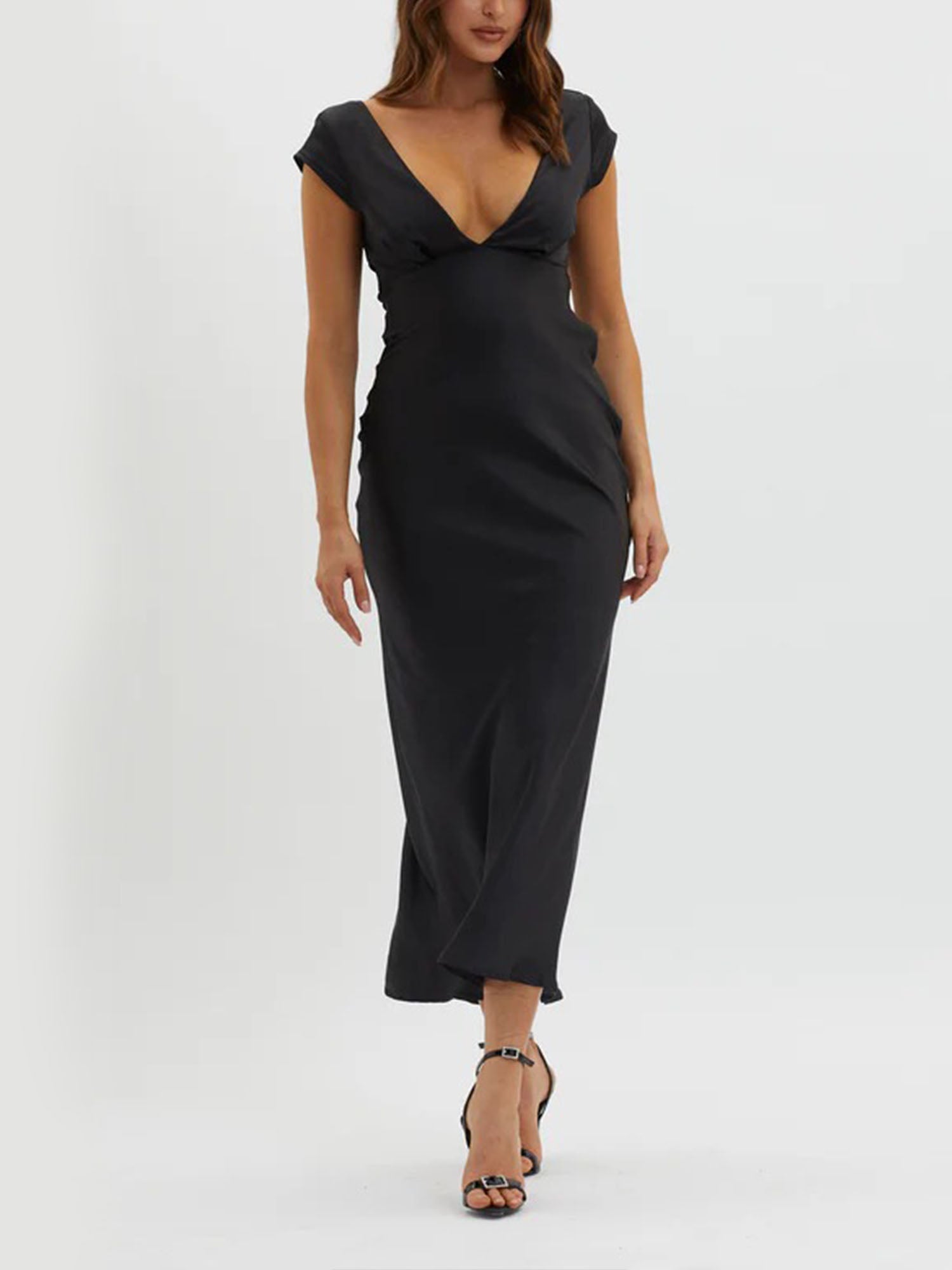 black plunge maxi dress Iridessa | Black Plunge-Neck Maxi Dress