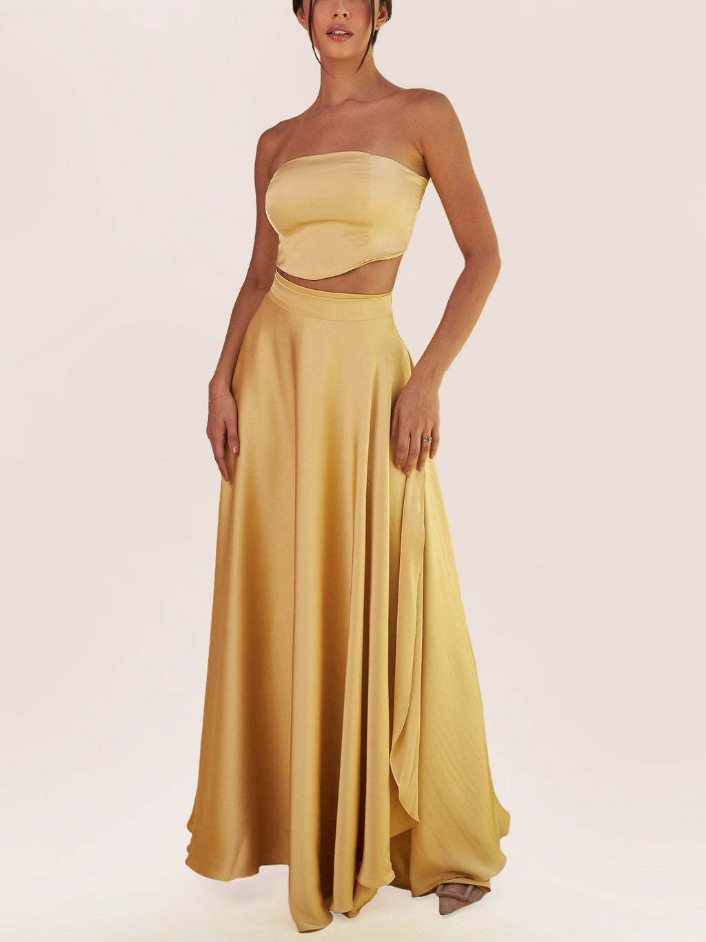 Set Atasan Crop Tanpa Tali &amp; Skirt Maxi Mengalir