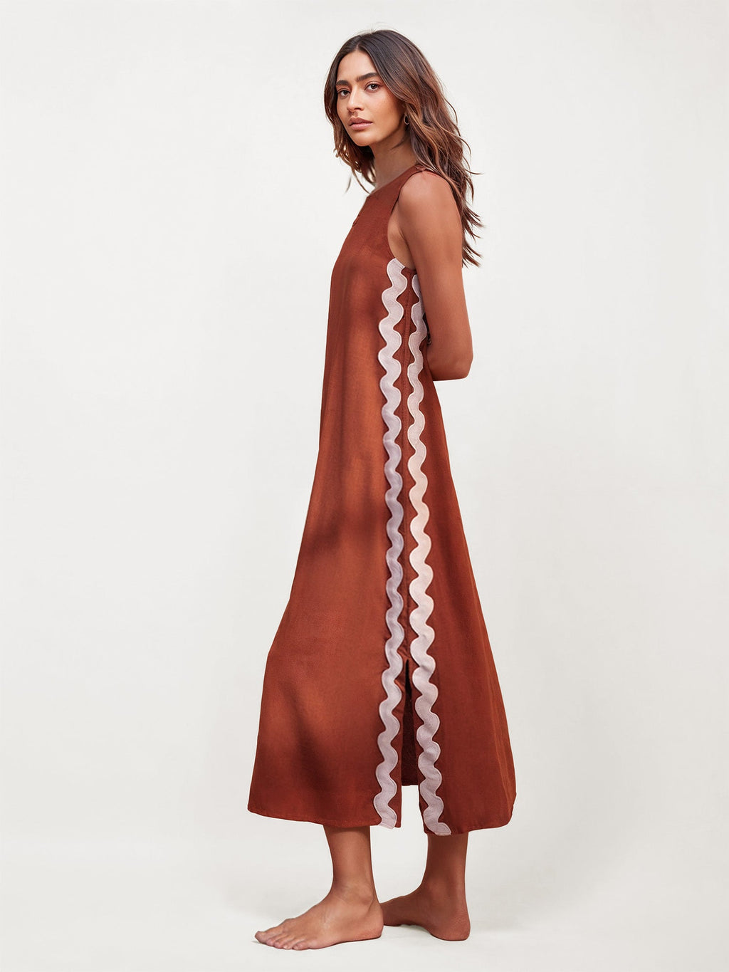 Contrast Trim Side Slit Maxi Dress