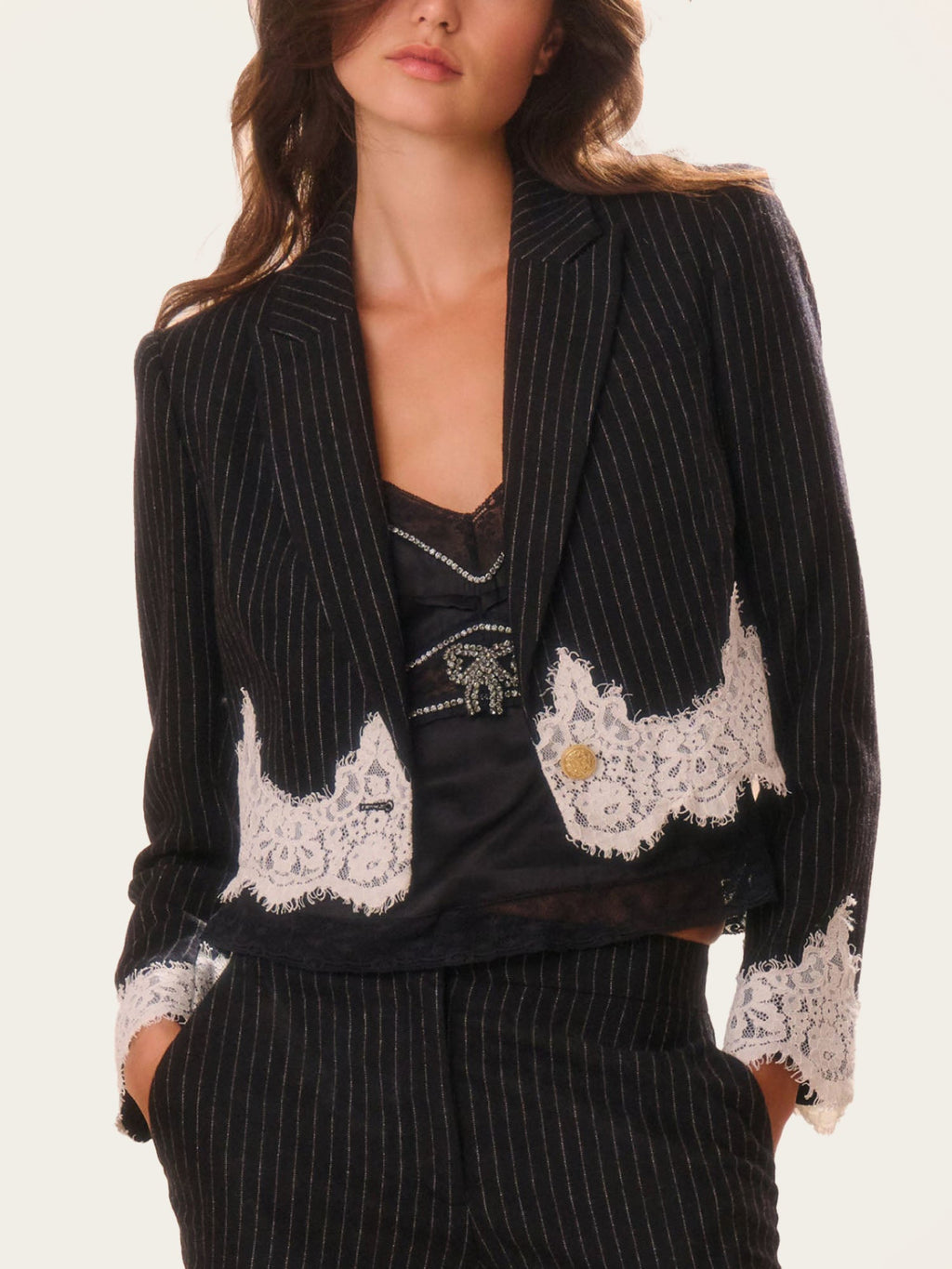 Blazer Renda Jalur Pin