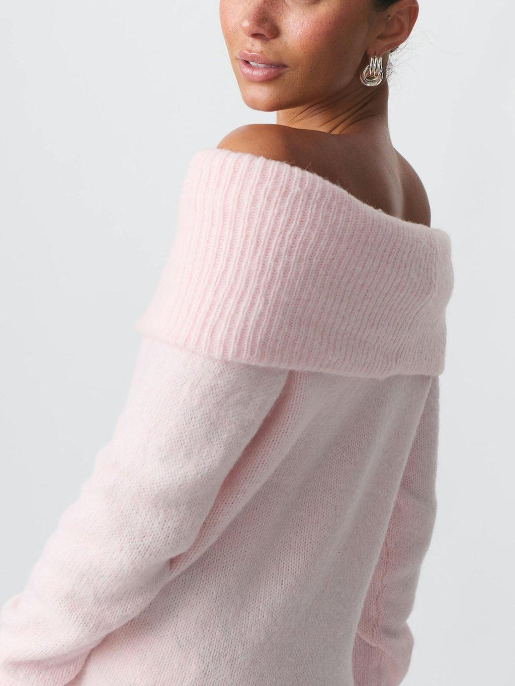 Baju Kolar Off Shoulder Padanan Serbaguna Manis